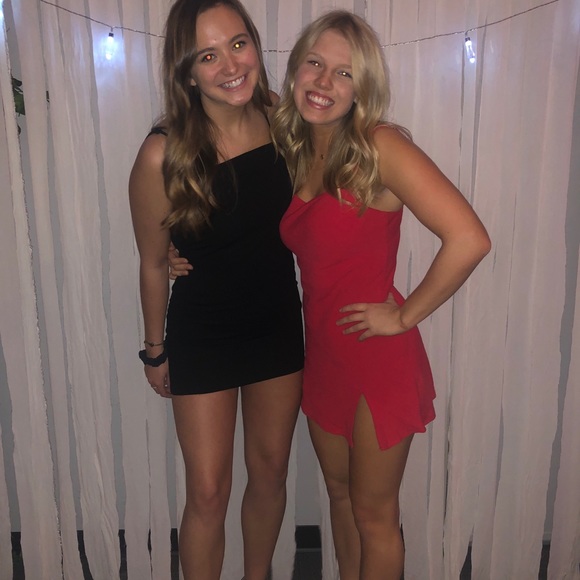 Hello Molly Red Dress - Picture 4 of 4